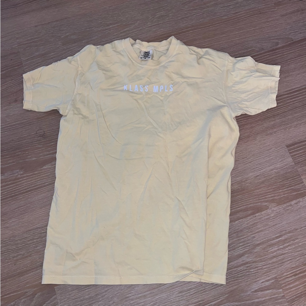 Klass MPLS yellow tshirt comfort colors